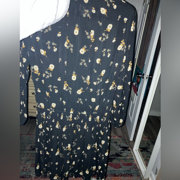 Velvet by Graham & Spencer Black Dress with Yellow Floral Pattern - Picture 11 of 11